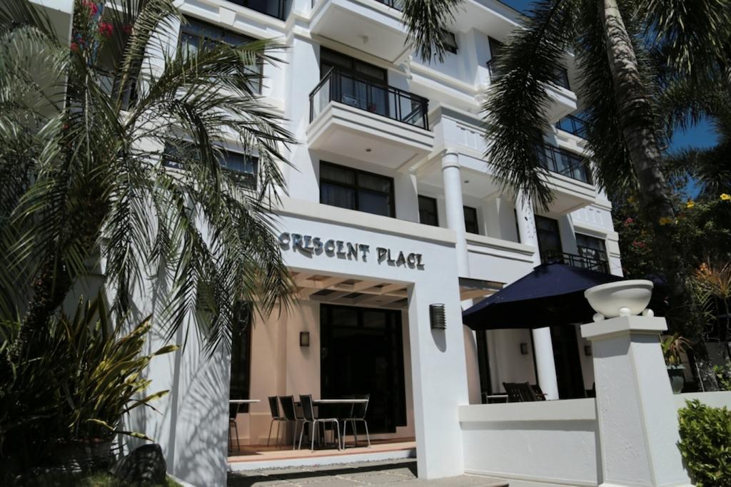 One Crescent Place Hotel Balabag  Exterior foto